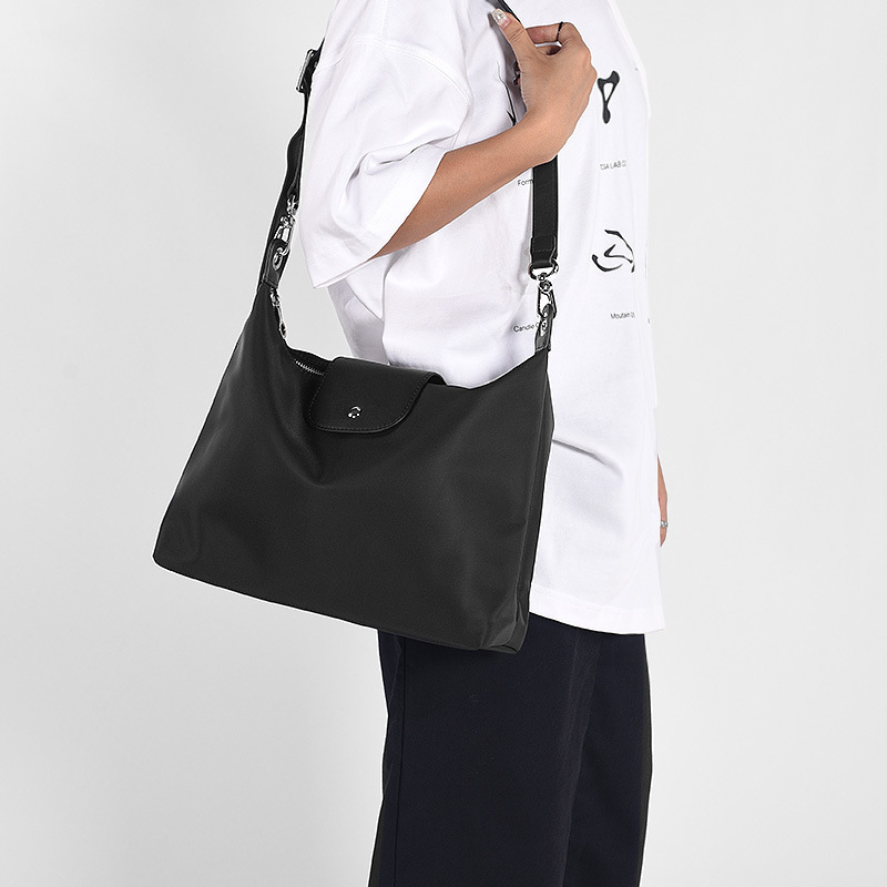 Picture of Bag Women's 2023 New Hobo Underarm Bag All-match Tote Bag Messager Bag Large Capacity Single Shoulder High-end Sense Bag for Women