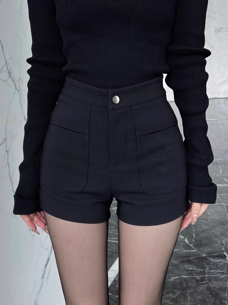 Hot girl small autumn and winter 2023 outer wear bottoming black new boot pants slimming high waist stretch suit shorts for women
