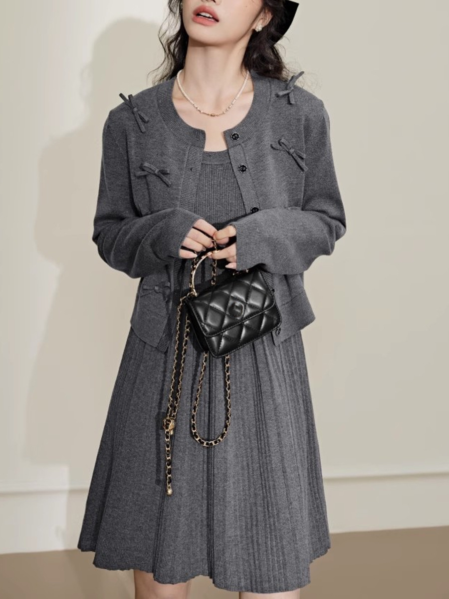 Grey dress Cardigan Small Fragrant Knitted Two-piece Suit 2024 New Women's Early Autumn Wear Set