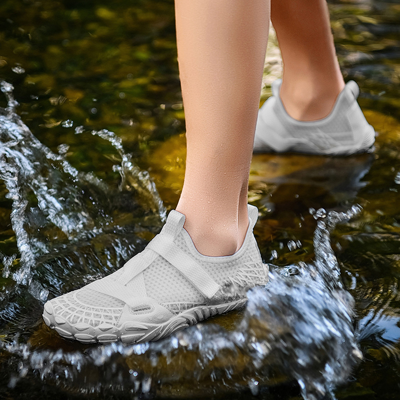Factory Wholesale Outdoor Tracing Shoes Men's Wading Beach Shoes Women's Diving Shoes Lightweight Breathable Mountaineering sneaker