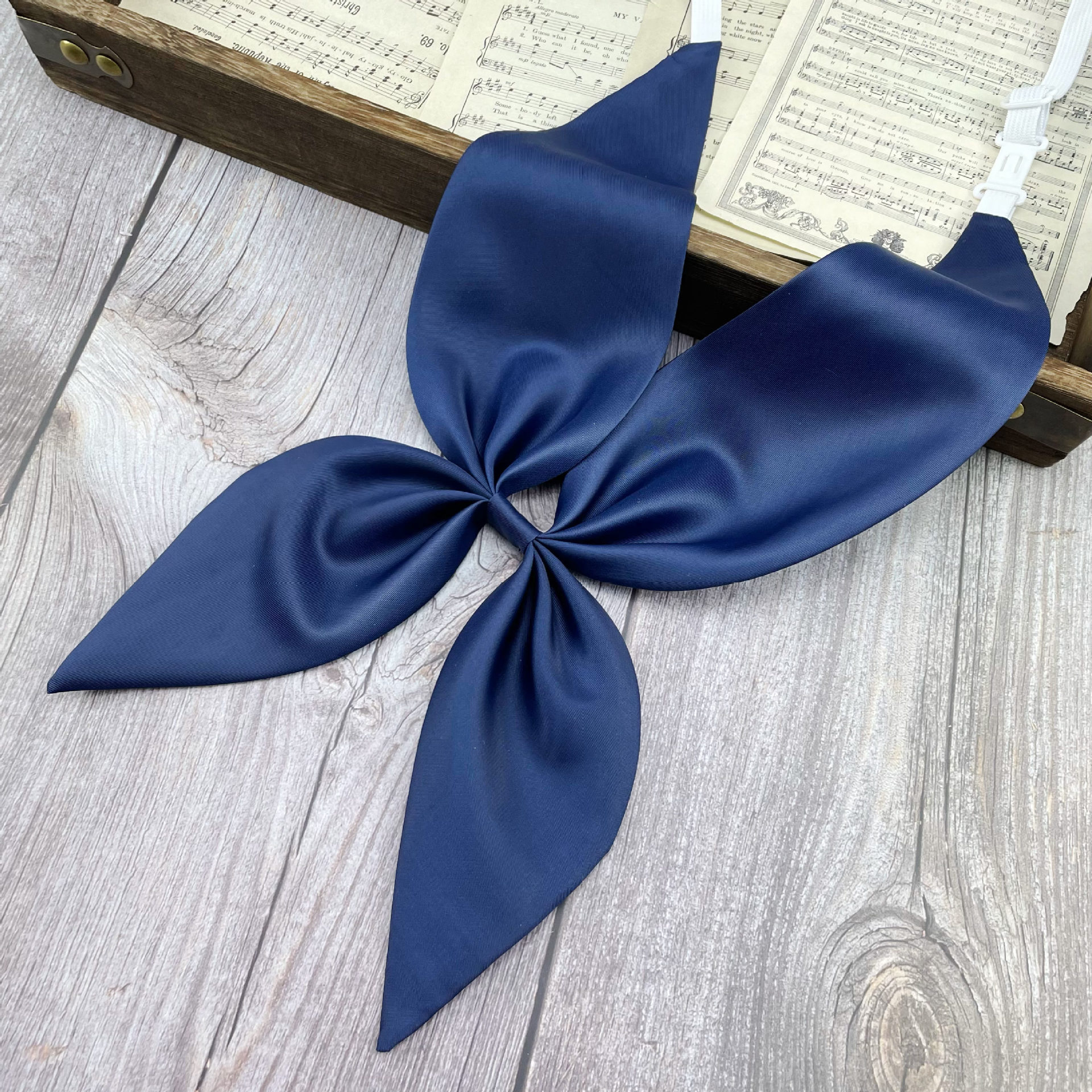 Picture of Goldfish Knot Jk Bow Tie Imitation Triangle Towel Free Slayer Suit Scarf Japanese Bow Uniform Collar wine red