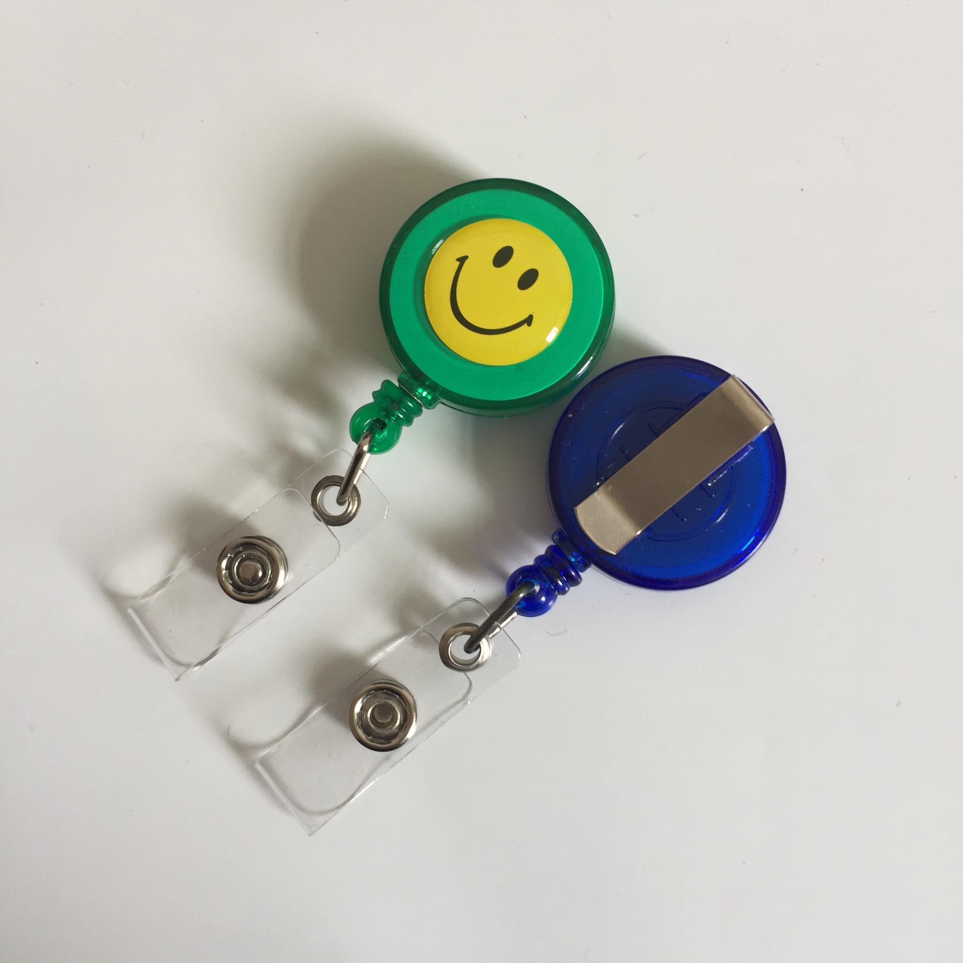 Picture of Factory wholesale LOGO smiley face easy pull buckle easy pull retractable buckle ID card set badge buckle key work card buckle