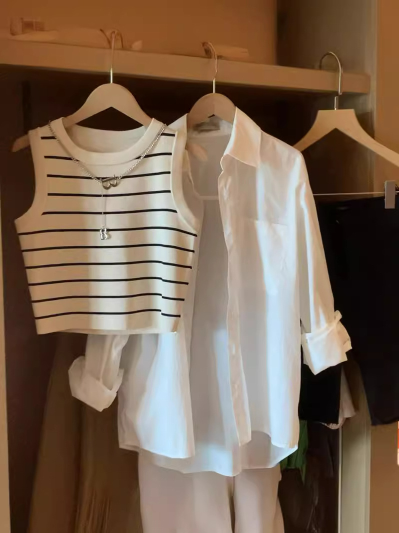 French Striped Beautiful Back Slim-fit Slimming Camisole 2024 Summer New Fashionable Chic Niche Ins Top