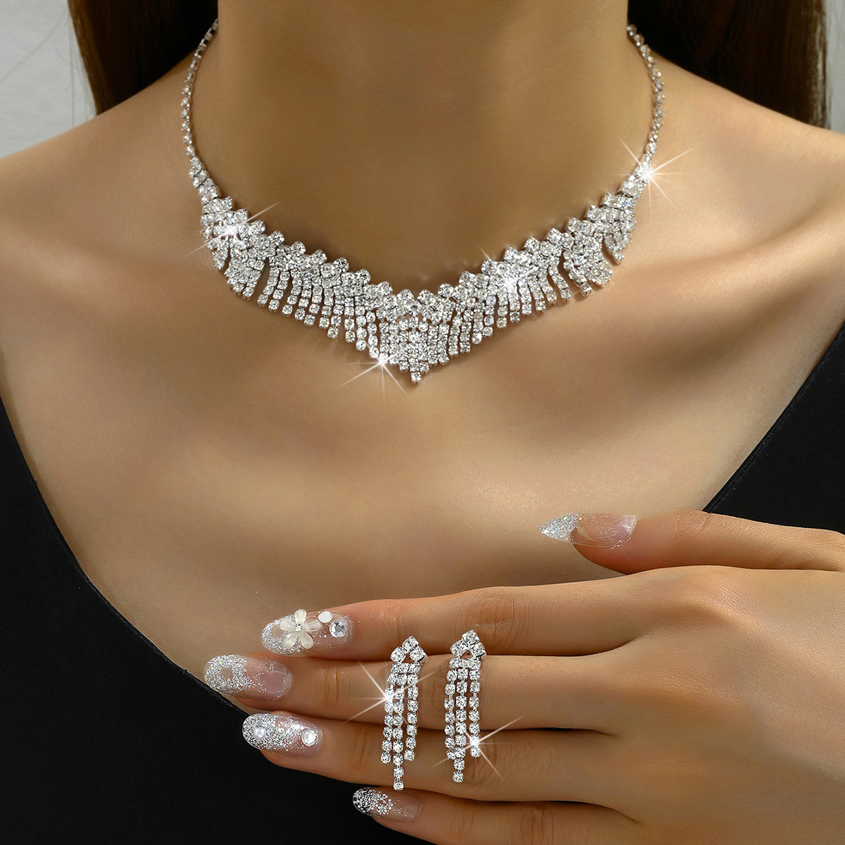 European and American Fashion Ins Style Design Sexy Full Diamond Tassel Necklace Retro Jewelry Bridal Set Necklace Earrings 563