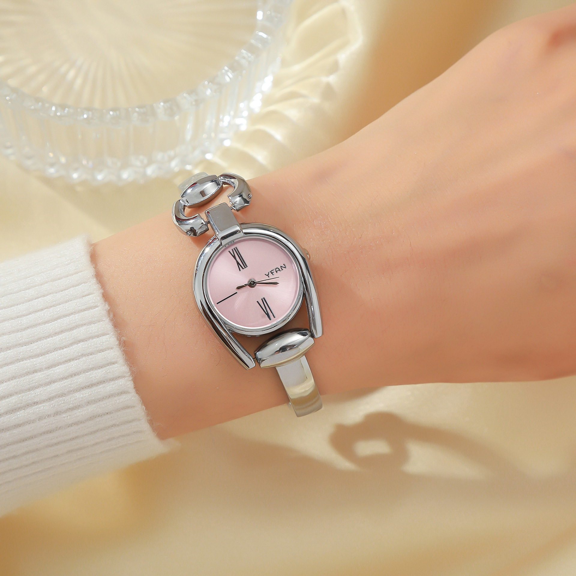 Picture of Women's Fresh Ins Style All-Match Purple Aurora Dial Square Bracelet Watch for Students
