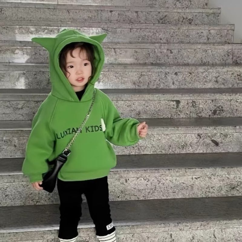 Picture of Baby girl's autumn and winter 2023 fleece-lined sweater girls' Korean style western style warm hooded top children's sweater