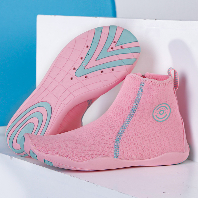 Picture of Amazon Cross-Border 2024 Spring and Summer New High-Top Outdoor River Tracing Shoes for Men Wading Beach Swimming Shoes for Women Wholesale