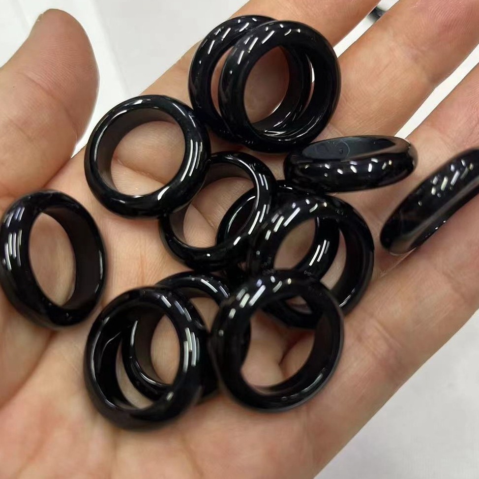 Picture of Black agate ring for men and women couple black circle ring