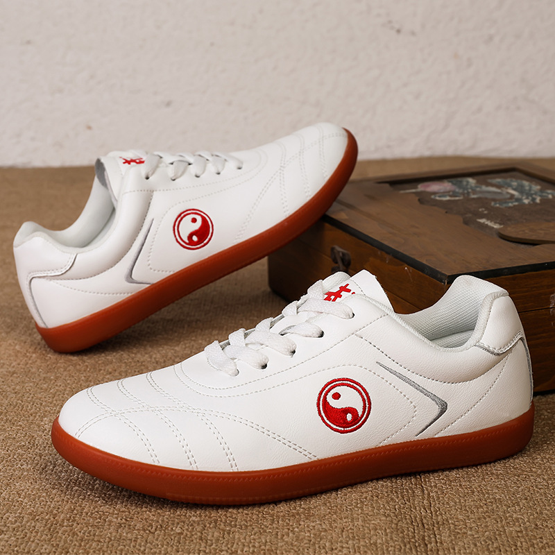 Fujian Shoes Manufacturer Wholesale Soft Leather Tai Chi Shoes Men's and Women's Martial Arts Shoes Non-Slip Tai Chi Kung Fu Sports Shoes
