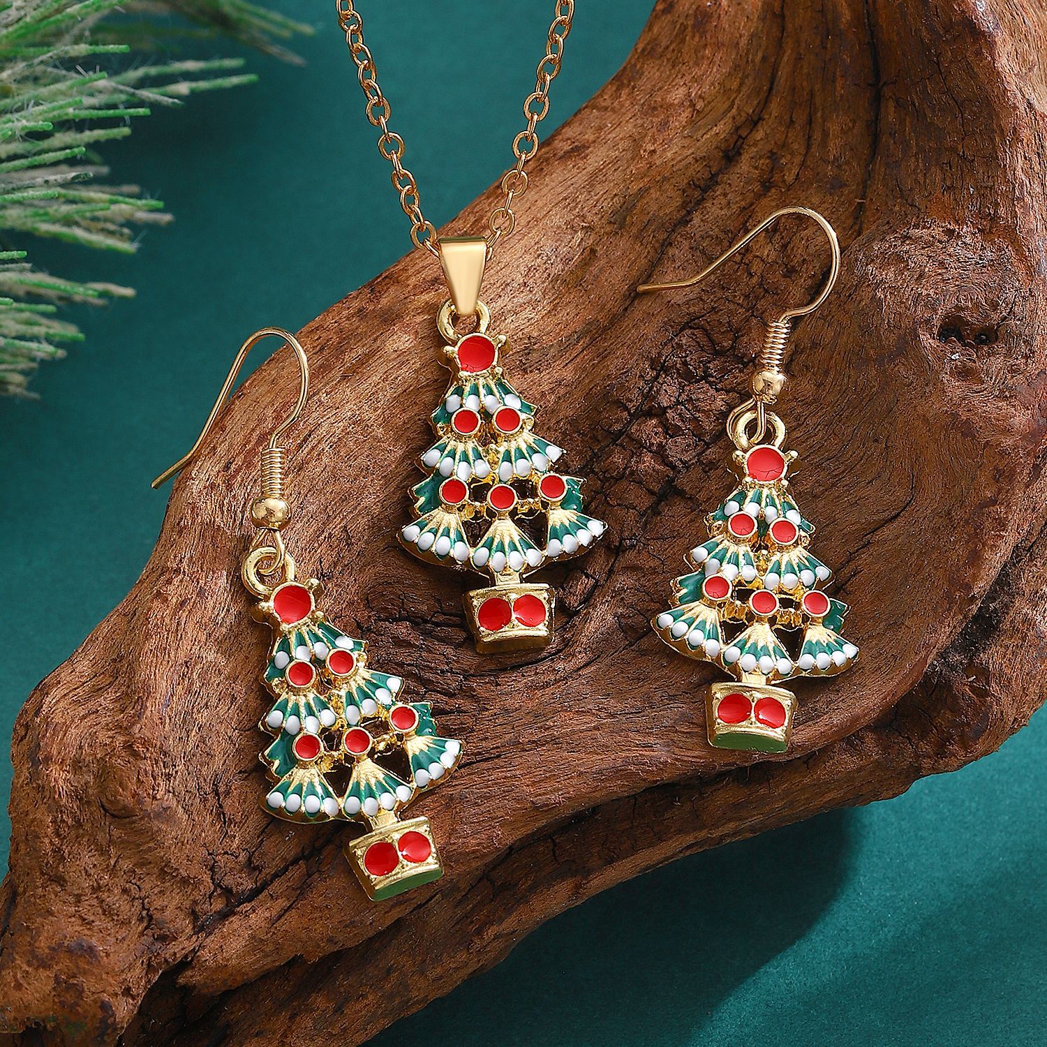 Cross Border Hot Sale Christmas Tree Necklace Christmas Ornaments Elk Socks Santa Claus Snowman Necklace Earrings suit