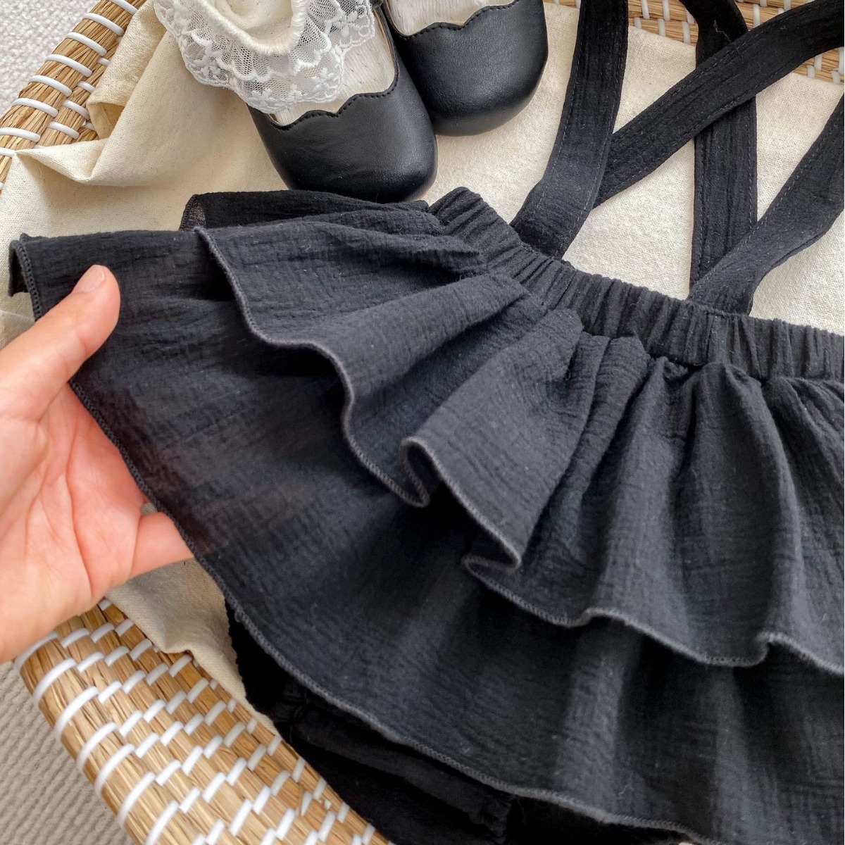 Picture of 2025 New Baby Clothes Spring Korean Style Baby Girl Solid Color Large Lapel Shirt Suspender Bag Pants Two-Piece Set
