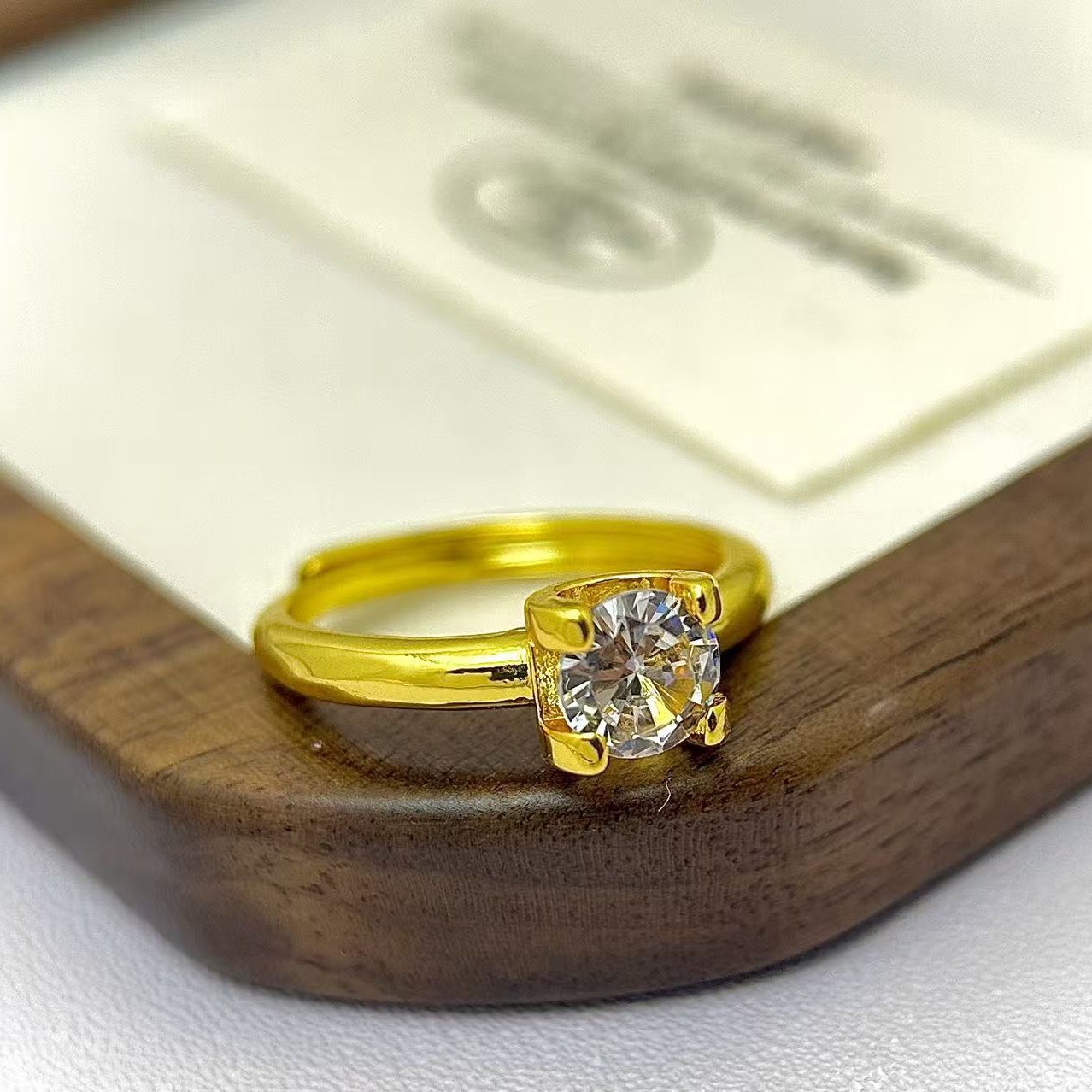 Little Red Riding Book Explosions French Light Luxury Golden Cattle Head Diamond Ring Women's Autumn and Winter Noblet Jewelry
