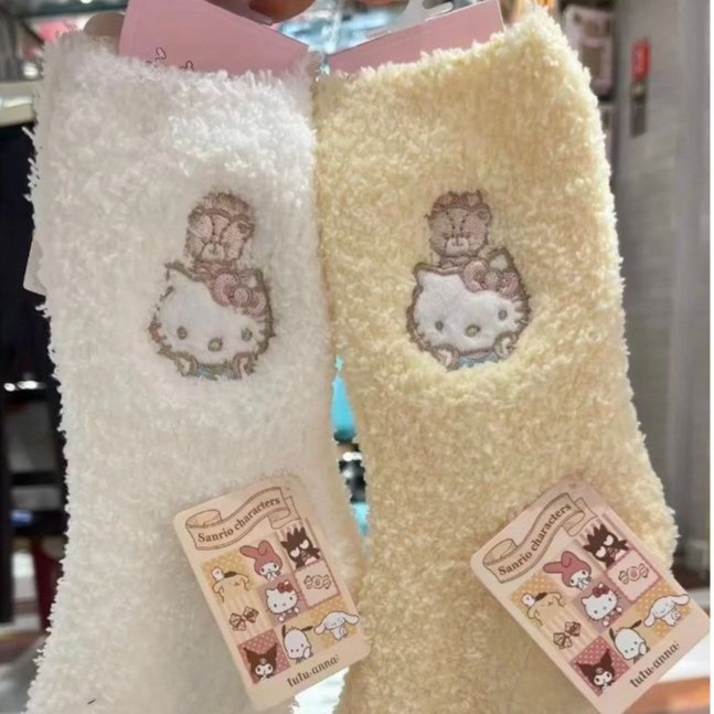 New KT cat embroidered coral fleece socks women's mid-calf socks pile socks thickened confinement socks sleep floor socks