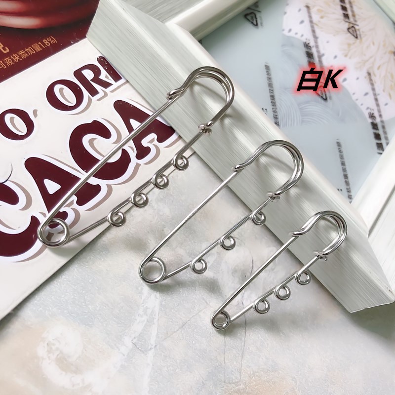 Picture of Anti-slip buckle pin around the ring large pin brooch wholesale safety buckle pants skirt change waist pin ladies waist artifact