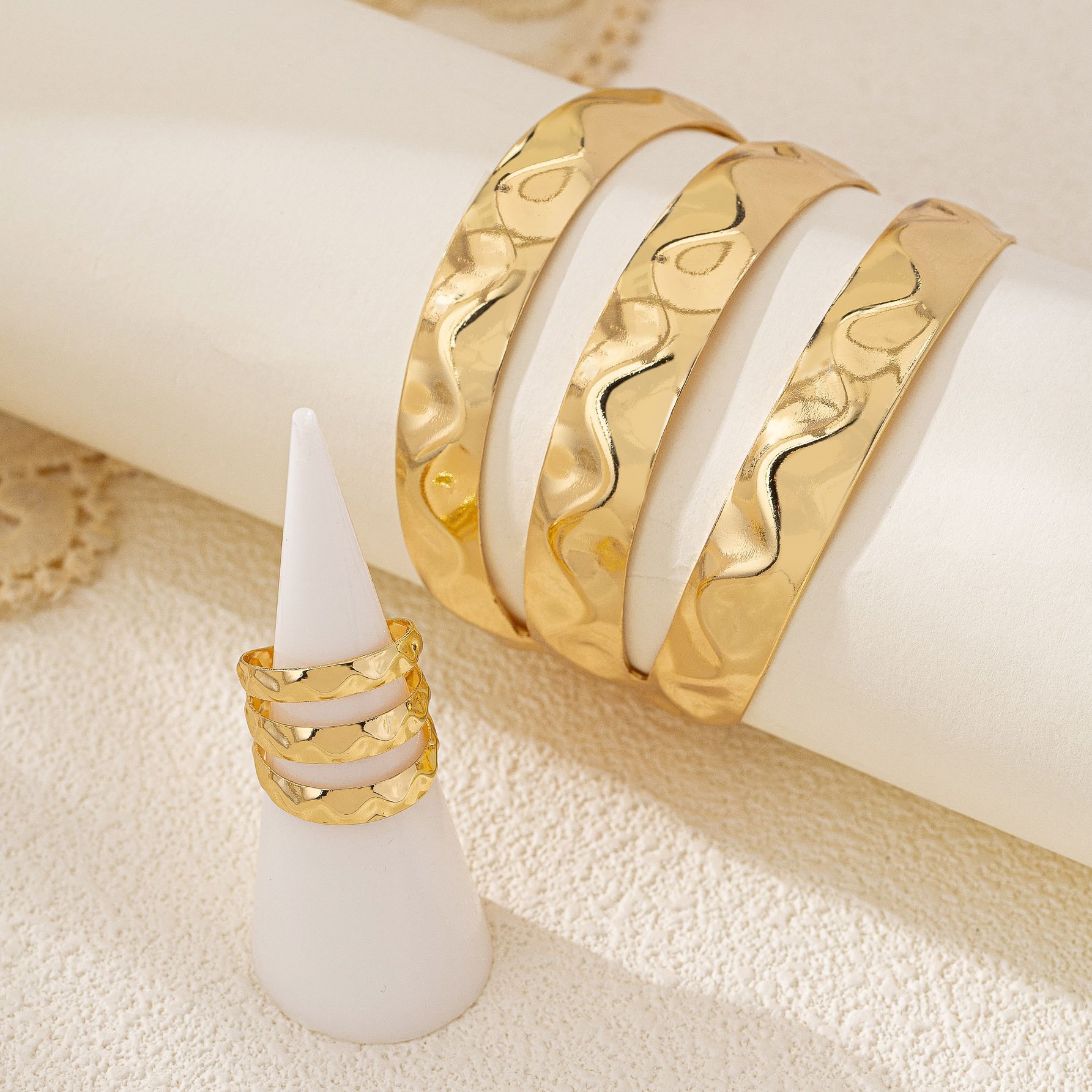 Picture of Cross-border Hot Selling Personality Fashion Exaggerated Hammer Line Bracelet Ring suit Suitable for Women's Party Wear