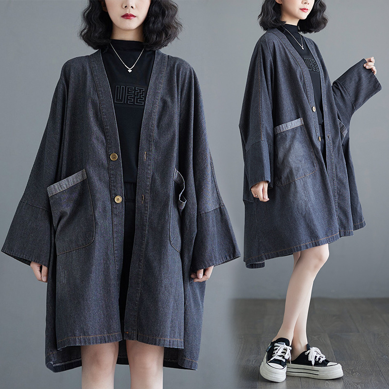 Picture of Vintage V-neck Large Pocket Denim Coat Women's 2024 Autumn New Loose Large Casual Art Mid-length Coat