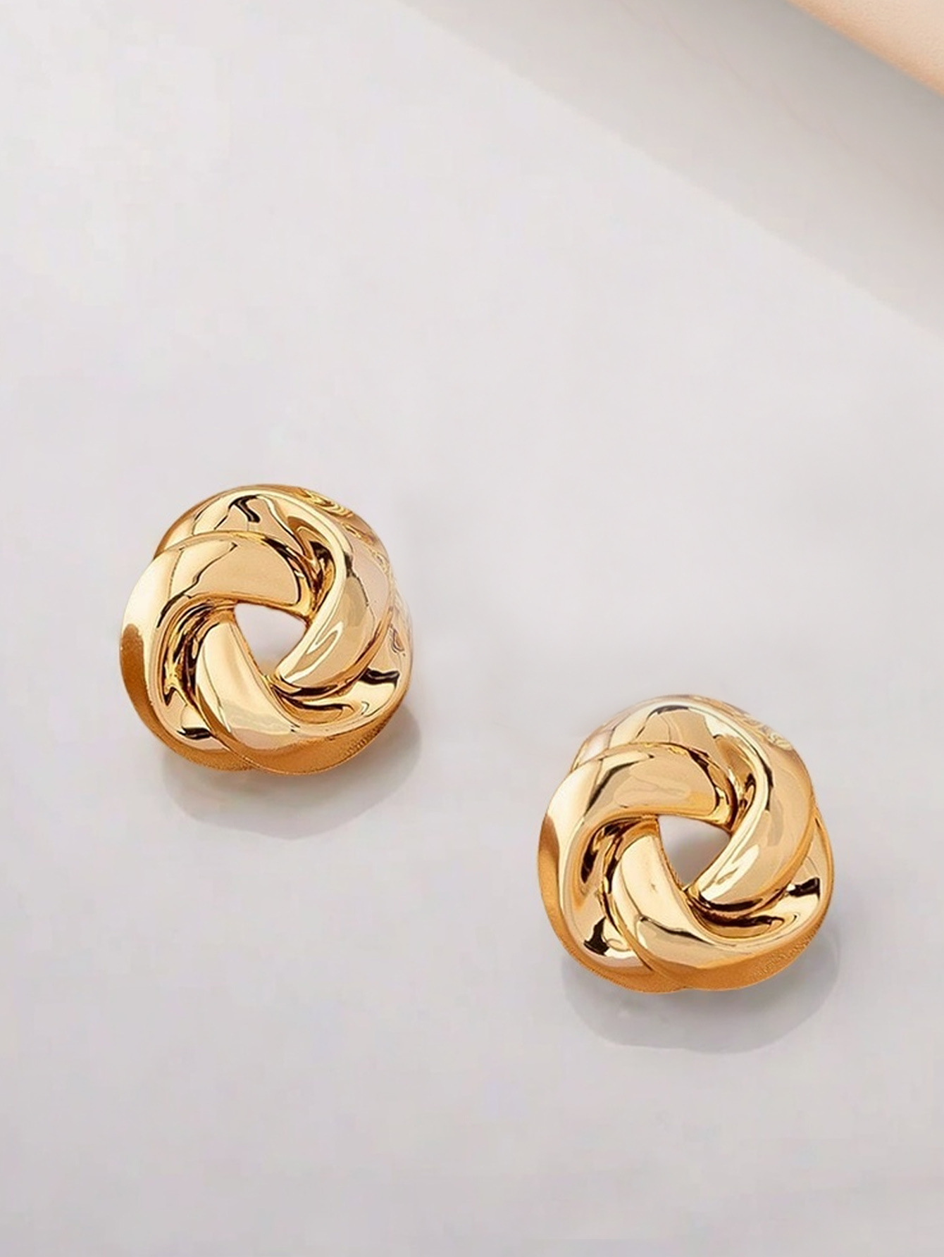 Picture of European and American Cross-border Source Retro Fashion Knot Geometric Necklace Bracelet Earrings Wrap Style Jewelry Niche Ladies