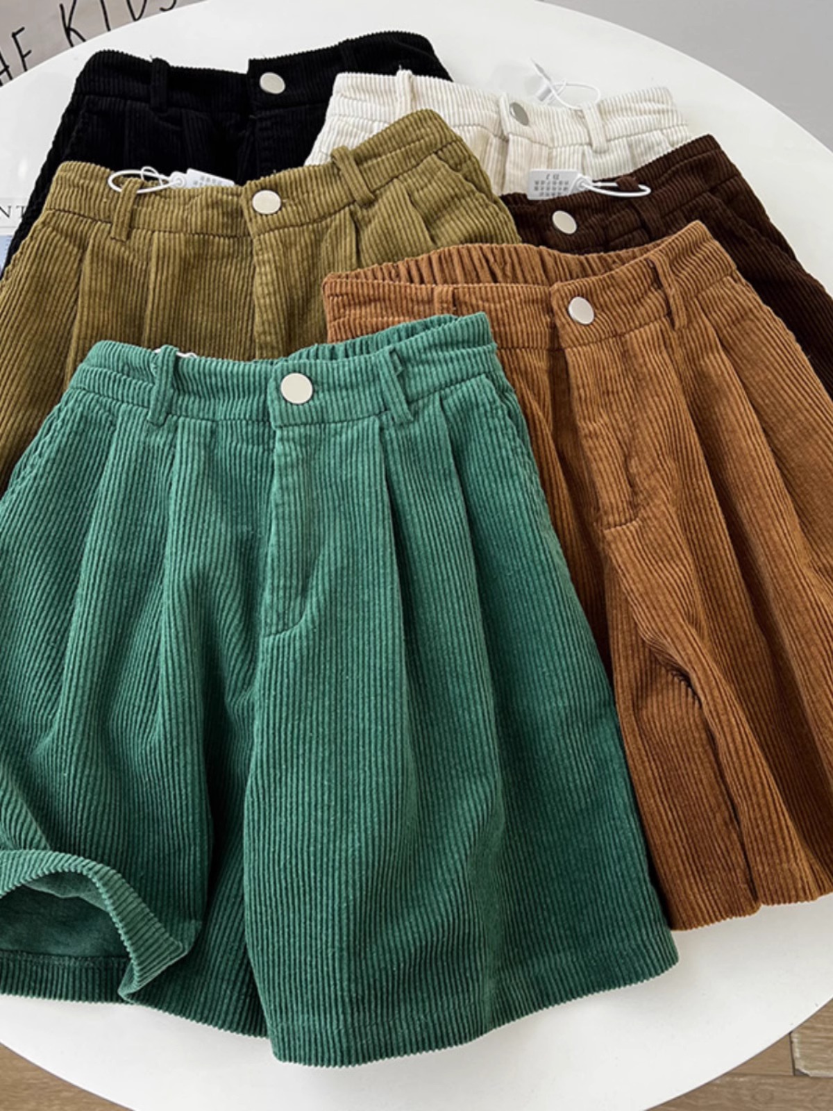 Vintage Corduroy Shorts Women's 2024 Autumn and Winter New High Waist Slimming A- line Pants Small Casual Wide Leg Pants