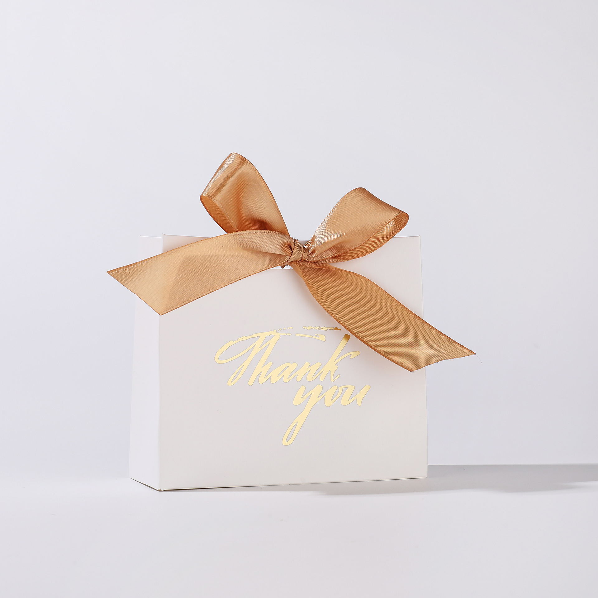 Picture of New European Style Mori Style Candy Box Can Hold Cigarette Pink Printing Accompanying Gift Packaging Wedding Supplies Candy Box
