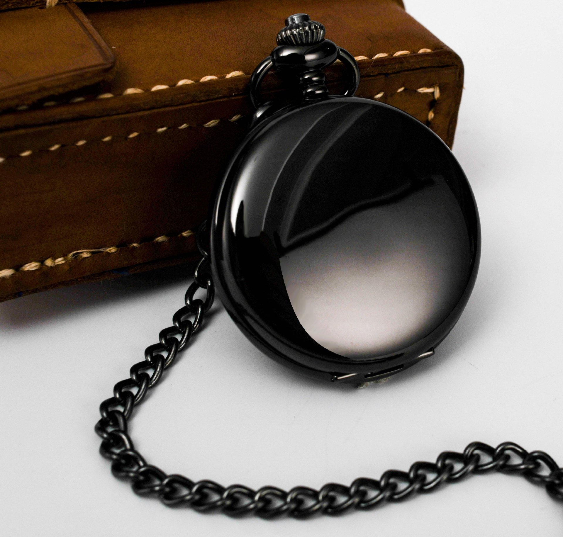 Picture of Pocket watch glossy laser logo lettering retro flip two-sided light quartz pocket watch Boshia leisure pocket watch wholesale