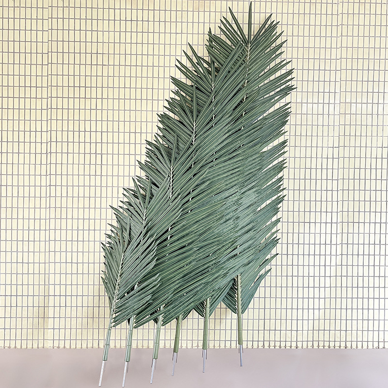 Picture of Wholesale Spot Simulated Coconut Leaves Outdoor Round Tubes Anti-Uv Simulated Green Plants Landscape Accessories Simulated Leaves Factory