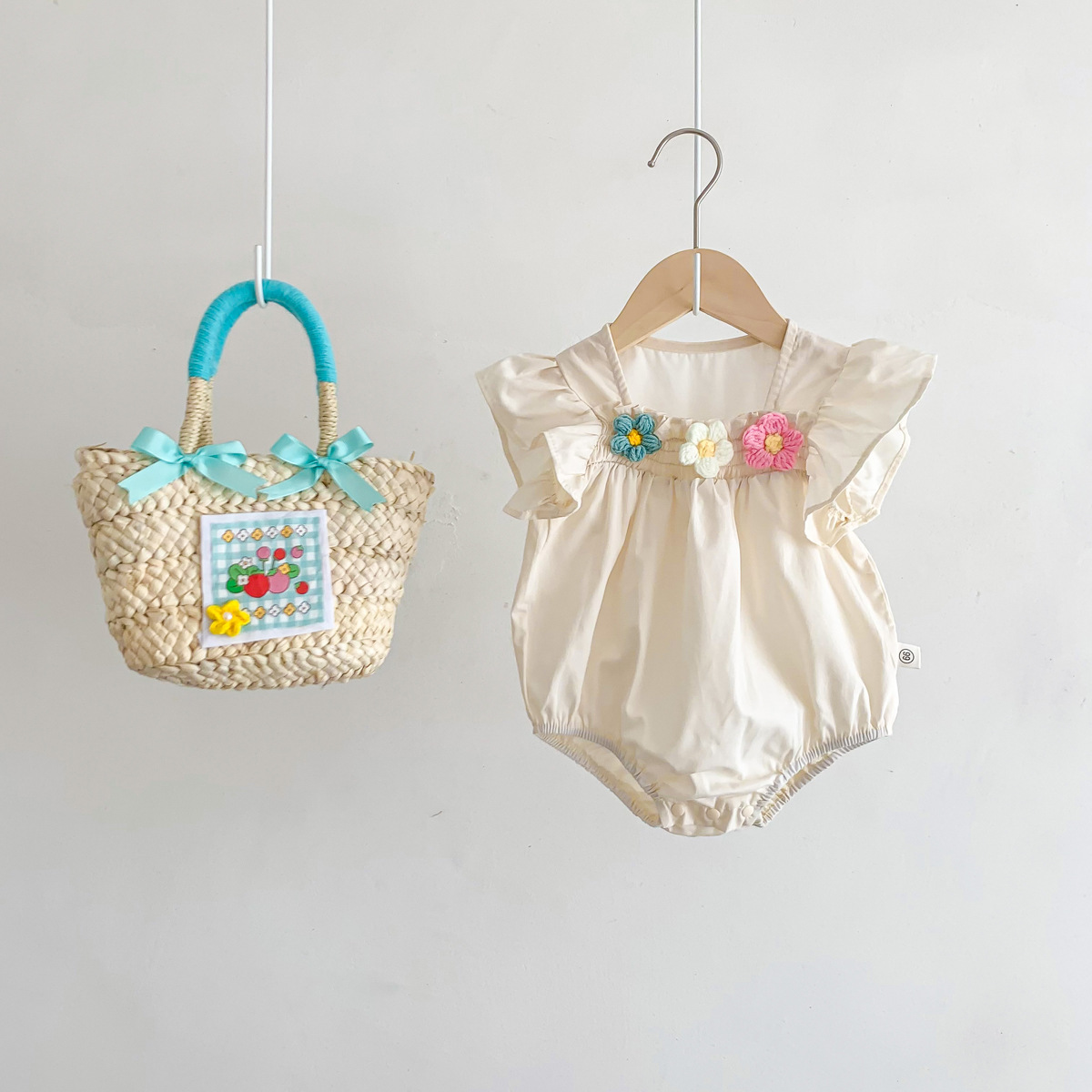 ins Baby's Summer Western Style Thin Girl Baby's Fart Small Flower Internet Celebrity Summer Full Moon Princess Triangle Jumpsuit