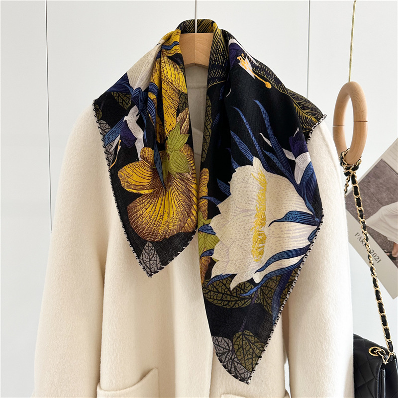 Picture of Autumn and winter double-sided two-color high-grade retro flowers 65cm silk wool scarf temperament all-match small shawl scarf
