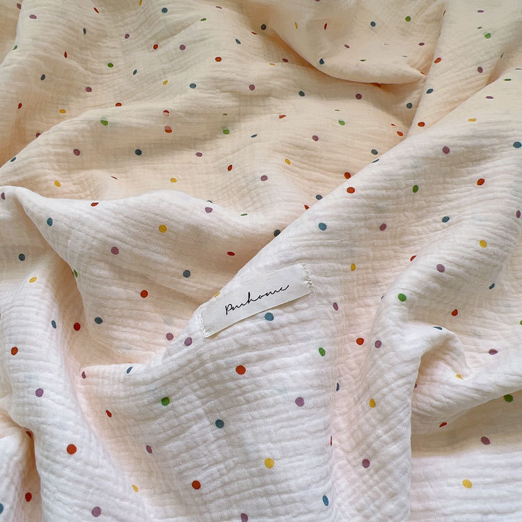 Two meters wide A double-layer crinkled gauze bedding, children's quilts, home clothes, bath towels, DIY fabrics