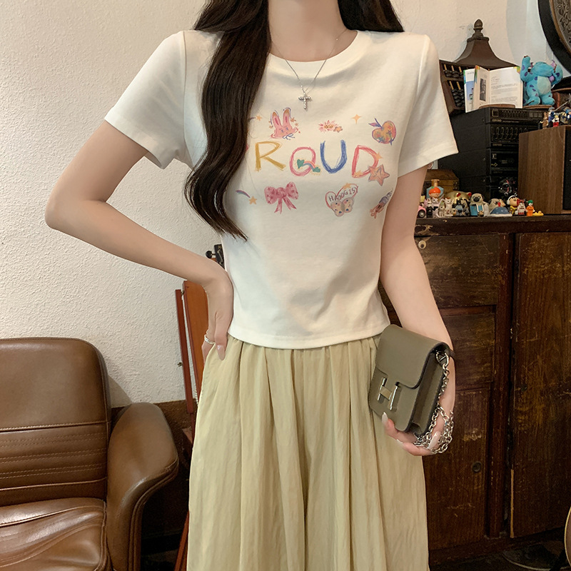 Hot Girls Graffiti Print Shoulder Short-Sleeved T-Shirt Summer 2024 Trendy Niche Design Sense Slim-Fit Slimming Top Women's Ins