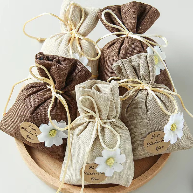 Picture of Gardenia sachet osmanthus sachet strong deodorization car sachet lasting fragrance wardrobe floating sachet paper bag wholesale