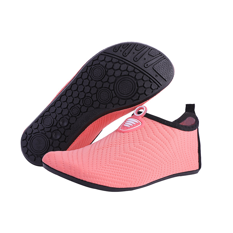 Picture of Beach shoes and socks men's and women's snorkeling shoes diving equipment beach socks non-slip quick-drying wading swimming shoes yoga shoes manufacturers