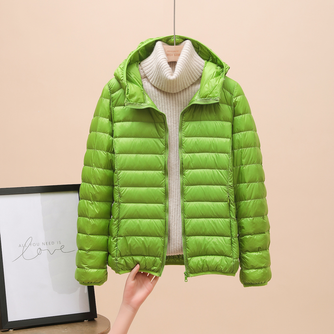 Picture of European Down Jacket Women's 2025 New Short Lightweight Thickened Warm Slim Korean Style White Duck Down Fashion Jacket