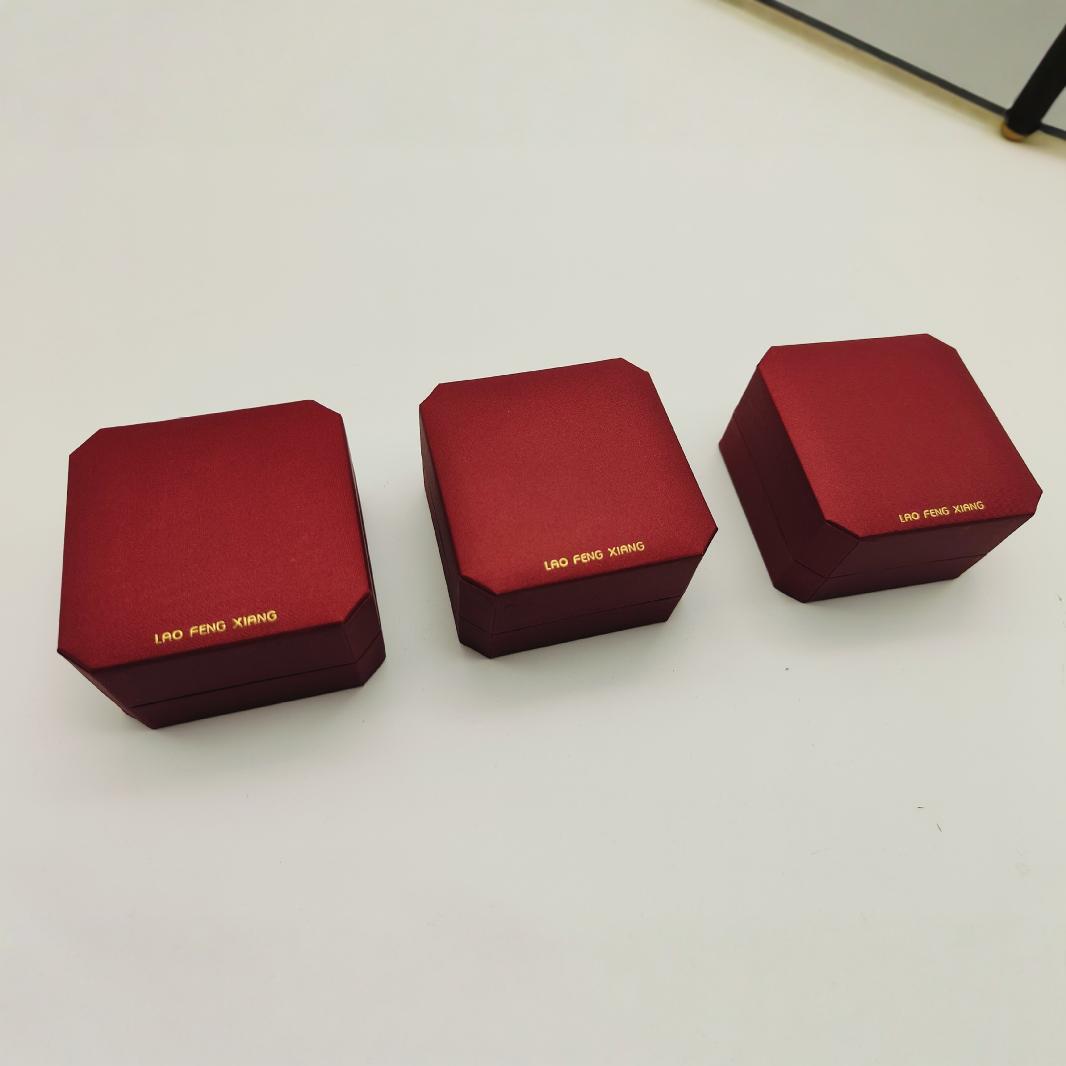 Octagonal Lao Fengxiang Jewelry Box Necklace Pendant Jewelry Packaging Gift Box Pearl Jewelry Gift Box Festive Accessories