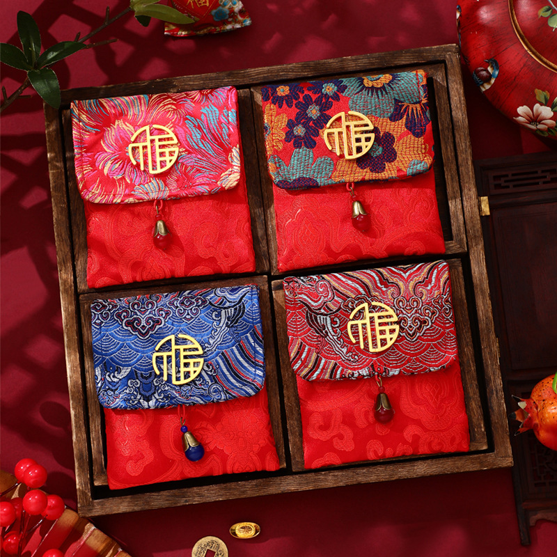 2024 New Year's Year of the Dragon Brocade Fabric Million Yuan Red Bag Lucky Wedding Creative Lucky Small Red Bag New Year Bag