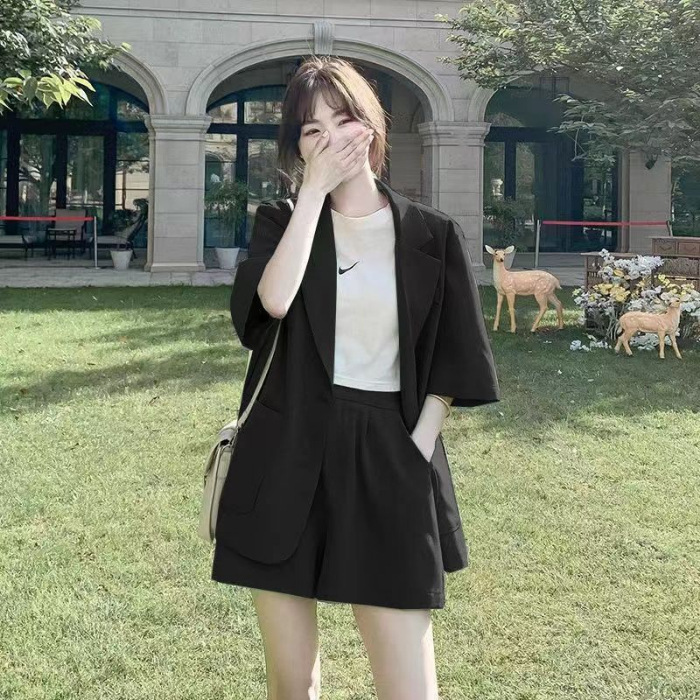 Picture of Fashionable Small Suit Women's Thin 2025 Summer New Korean Style Casual Suit Jacket Shorts Two-Piece Set