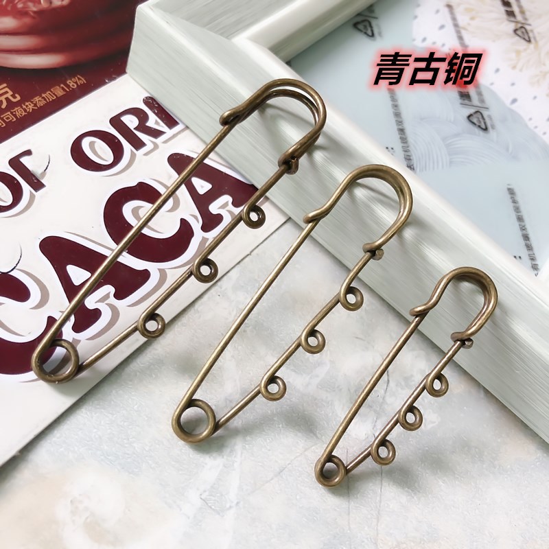 Picture of Anti-slip buckle pin around the ring large pin brooch wholesale safety buckle pants skirt change waist pin ladies waist artifact