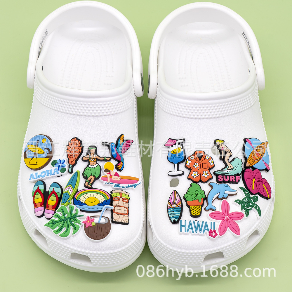 Cross-border holey shoes, floral shoe buckles, Hawaiian Oceania-style beach bags, garden shoes, DIY cartoon accessories, in stock