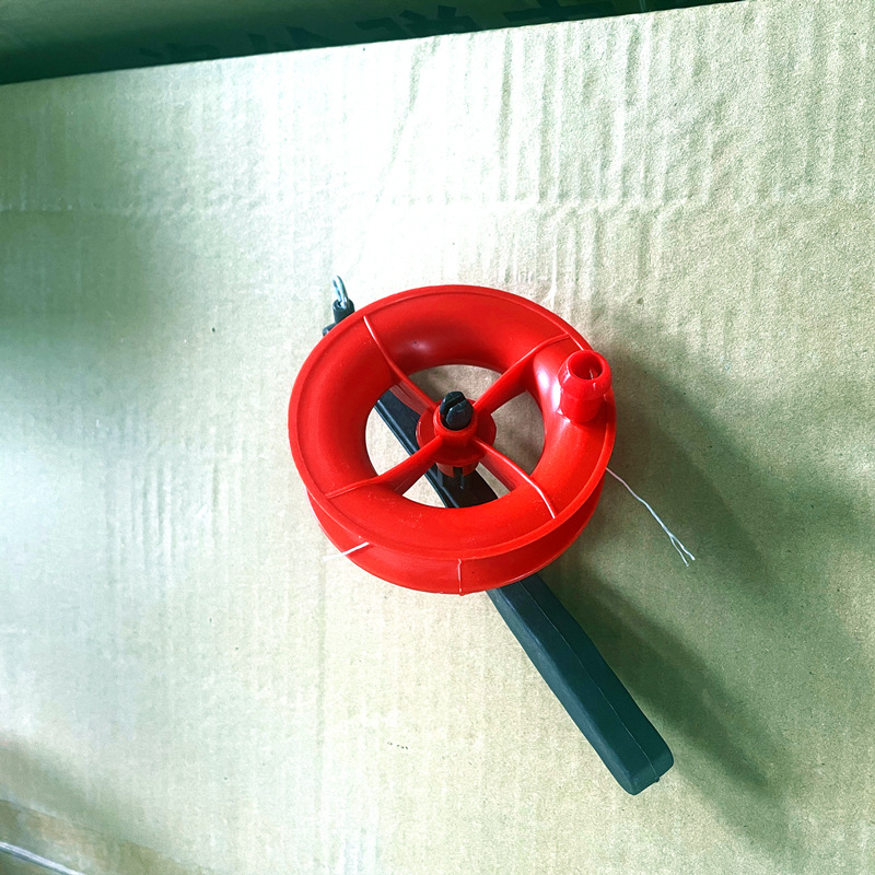 Picture of Kite Reel Crystal Reel Kite Line Wheel Hand-Held Reel Small Red Reel Line Board Flying Reel with Line Wholesale