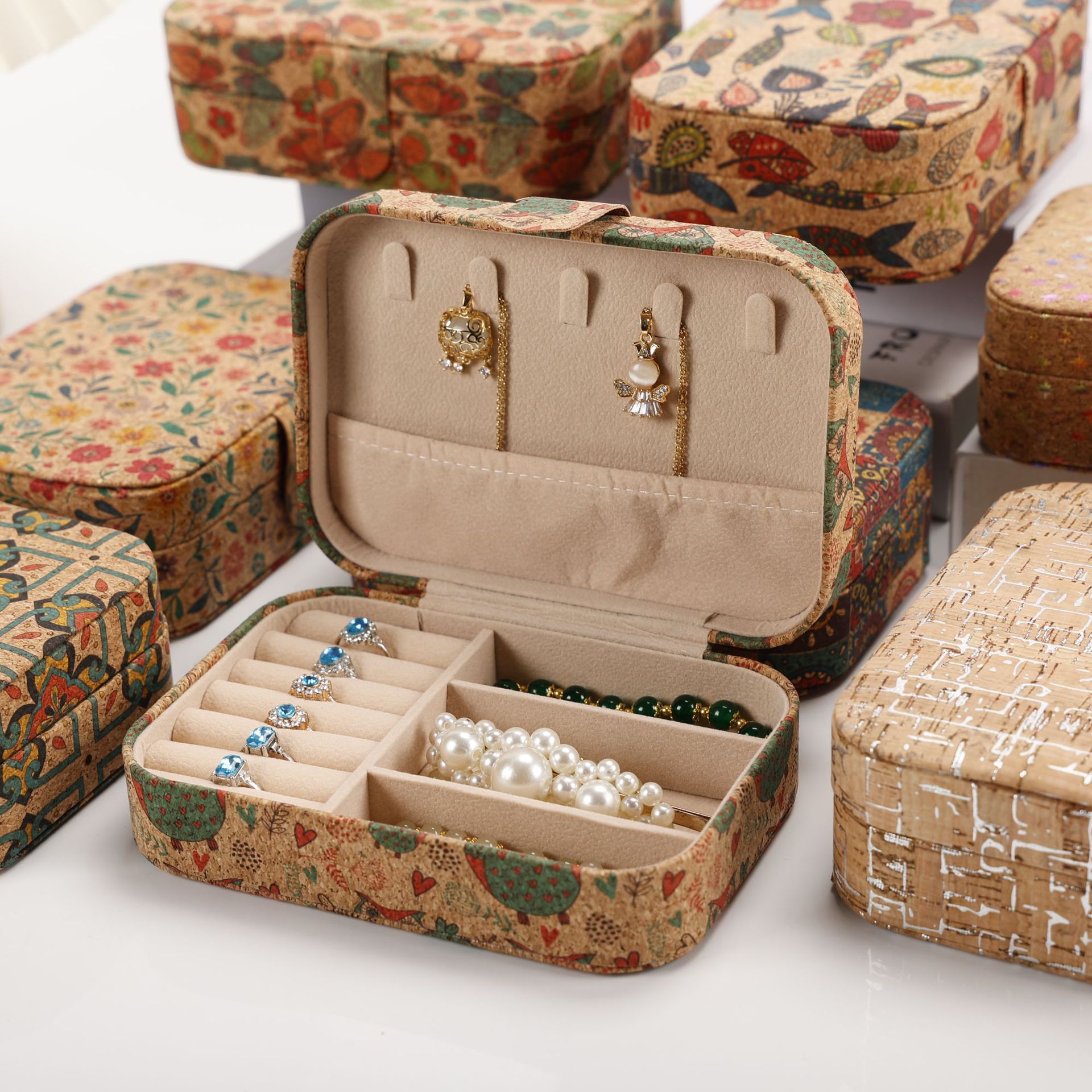 Qingyu Packaging Jewelry Box Portable Wood Grain Storage Jewelry Earrings Earrings Necklace Jewelry Box Ready for Sale