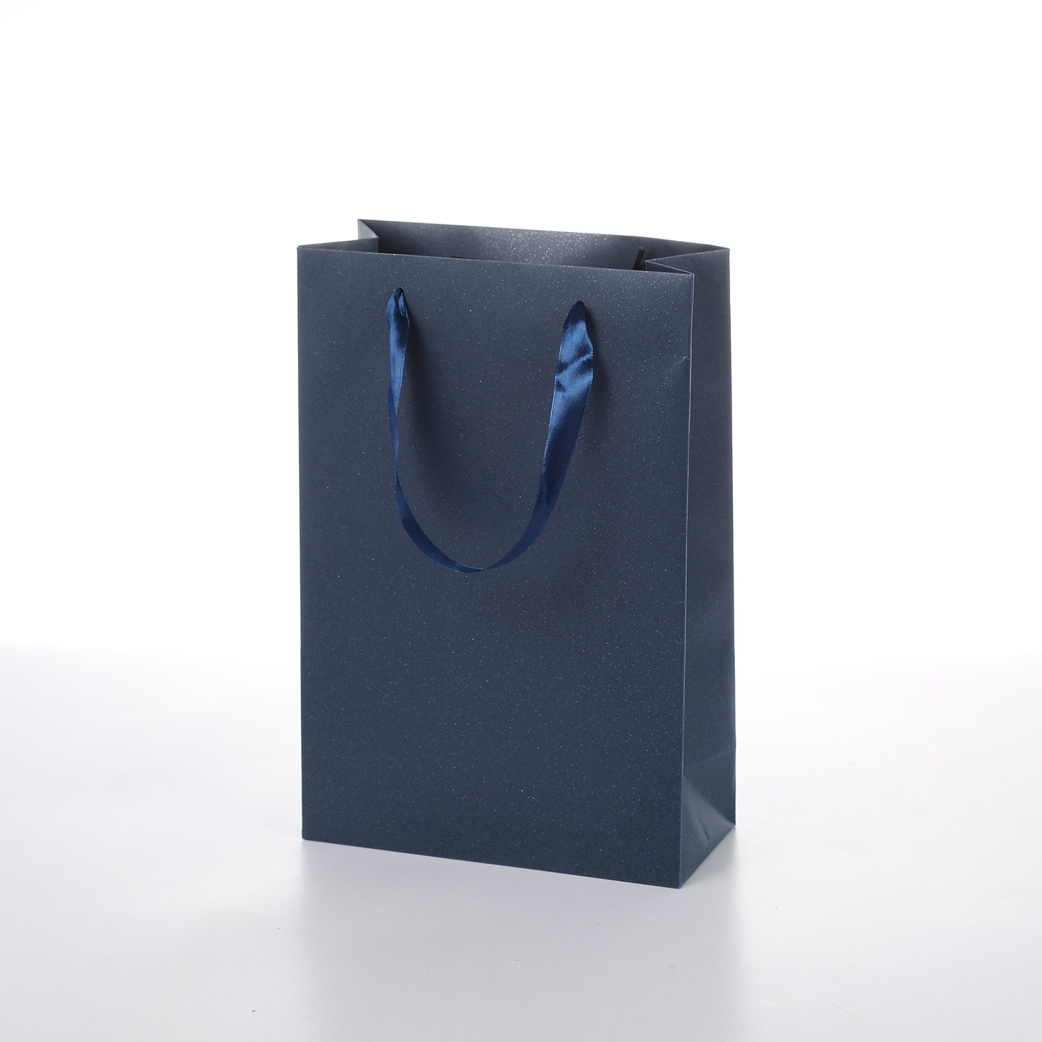 Picture of Hand gift box towel gift box thermos cup gift box heaven and earth cover packaging box wedding companion factory spot wholesale