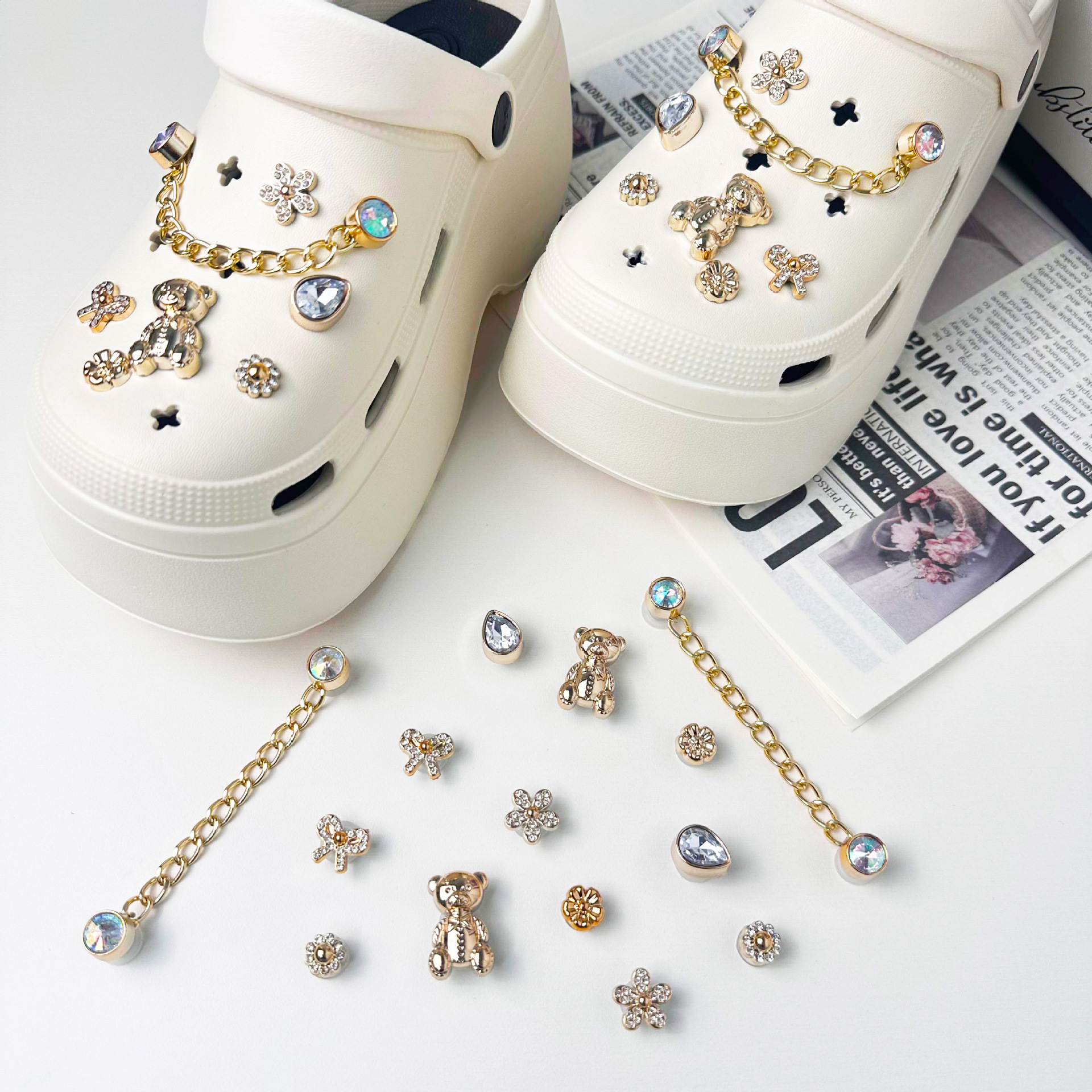 Hole shoes accessories high-end shoes flower detachable pearl shoe buckle garden shoes beach bag decorative buckle accessories wholesale