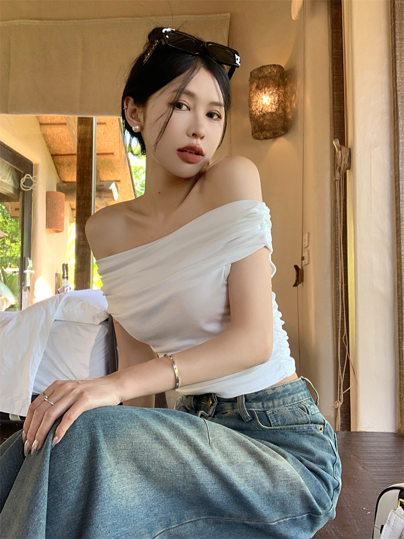 Picture of Ins Shoulder-exposed Sexy Spice Girls Pure Desire One-character Collar Short-sleeved T-shirt Women's Summer Slim-fit Slimming Base Top Women's Wholesale