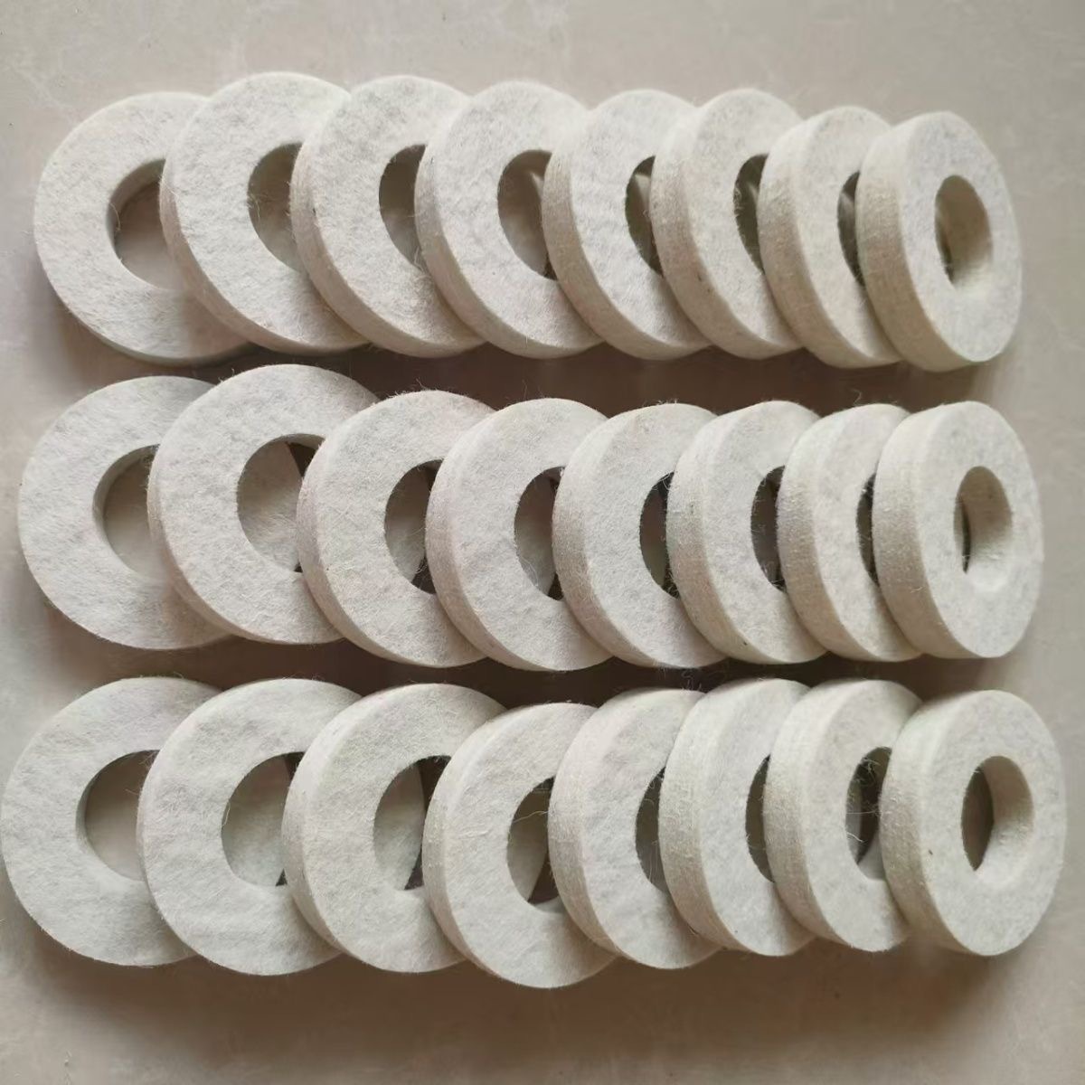 Wholesale wool felt gasket special-shaped oil absorption machinery motor seal dust-proof non-slip round high density wool felt