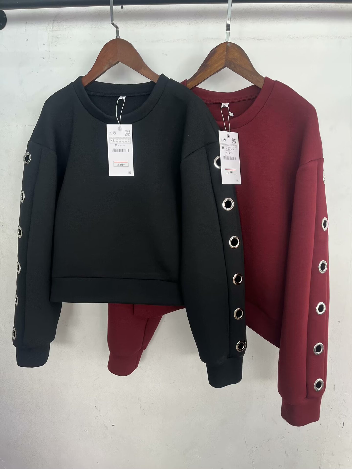 European Station 2025 Spring New Metal Buckle Long-sleeved T-shirt Loose Stylish Personalized Base Shirt Women's Solid Color Top