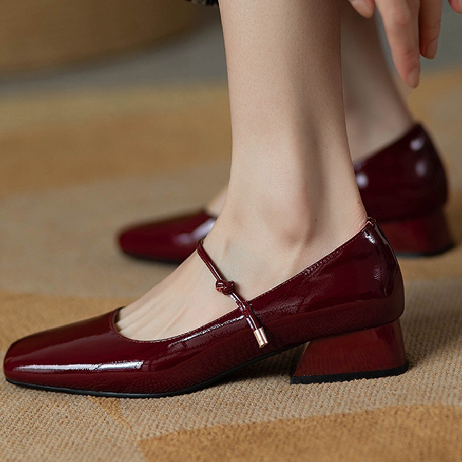 Spring 2023 Red Patent Leather Square Toe Low Mouth Thick Low Heel French Retro One-Shoe with Mary Jane Women