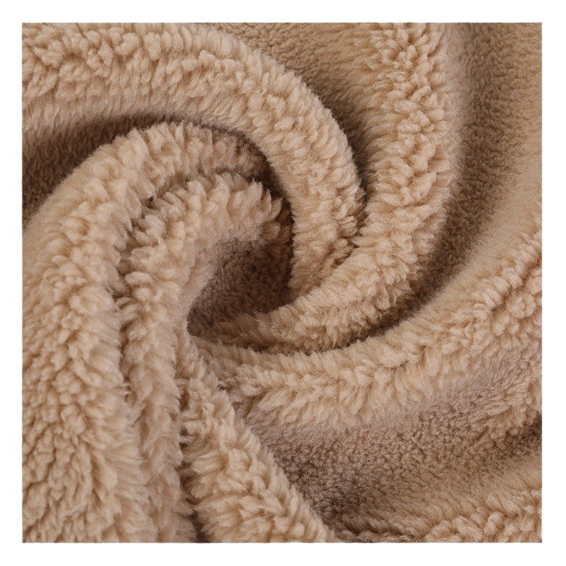 Autumn and winter plush coat fashion fabric 350g polyester large grain lamb wool lamb wool Icelandic velvet fabric