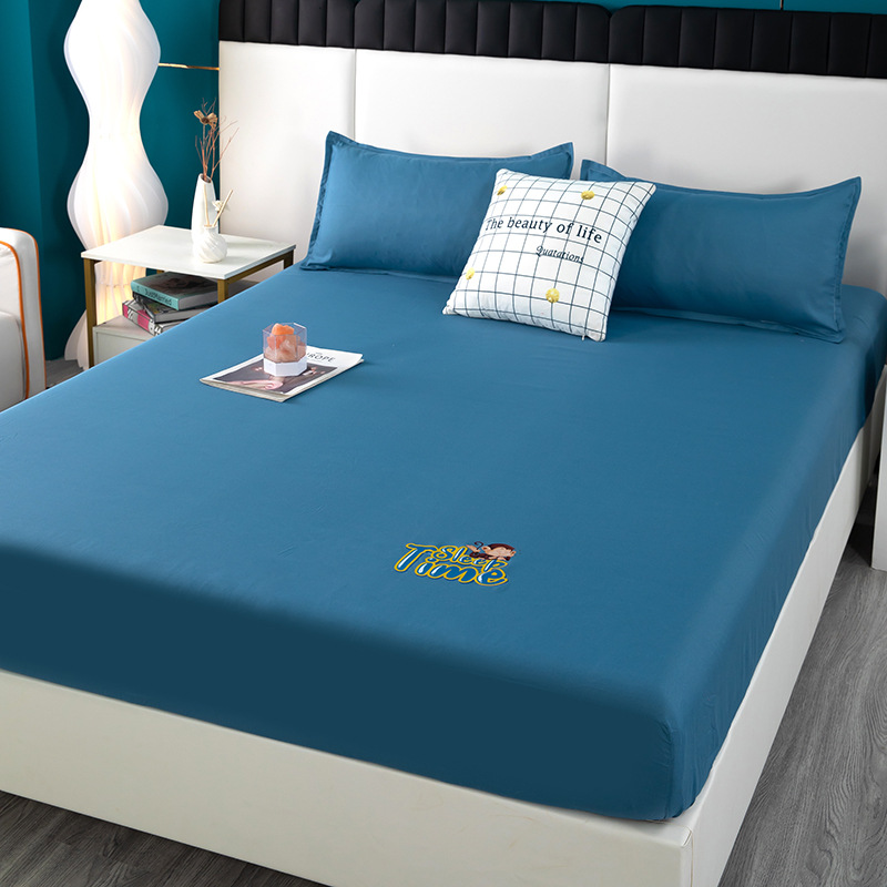 Picture of Bed sheet single-piece fitted sheet all-inclusive bedspread mattress protective cover washed cotton summer maternal and child washed cotton fitted sheet three-piece set