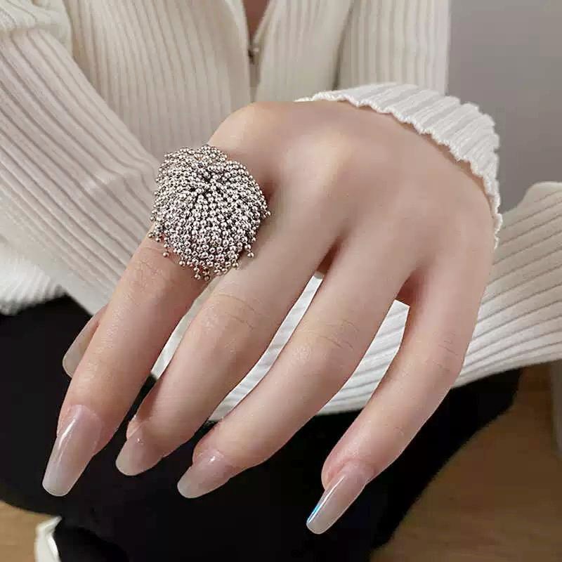 Exaggerated Personality Waterfall Tassel Ring for Women's Niche Unique Design Sense Exquisite Fashion Elegant All-match Ring Ring