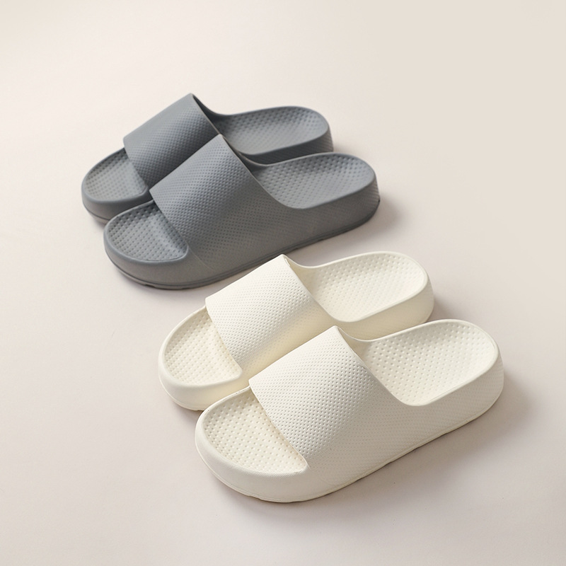 New Thick Bottom Slip-on Feeling Slippers for Women Summer Students Fashion Outer Wear Non-slip Solid Color Beach Slippers for Men Wholesale