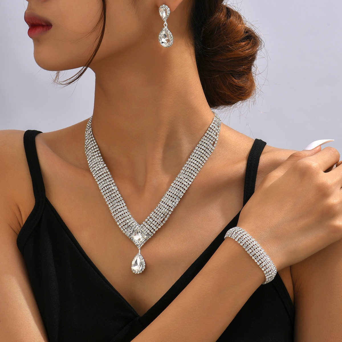 Bridal suit Women Cross-border New Necklace Earrings Bracelet Three-piece Set Full Diamond Clavicle Chain Evening Ladies Dress Necklace